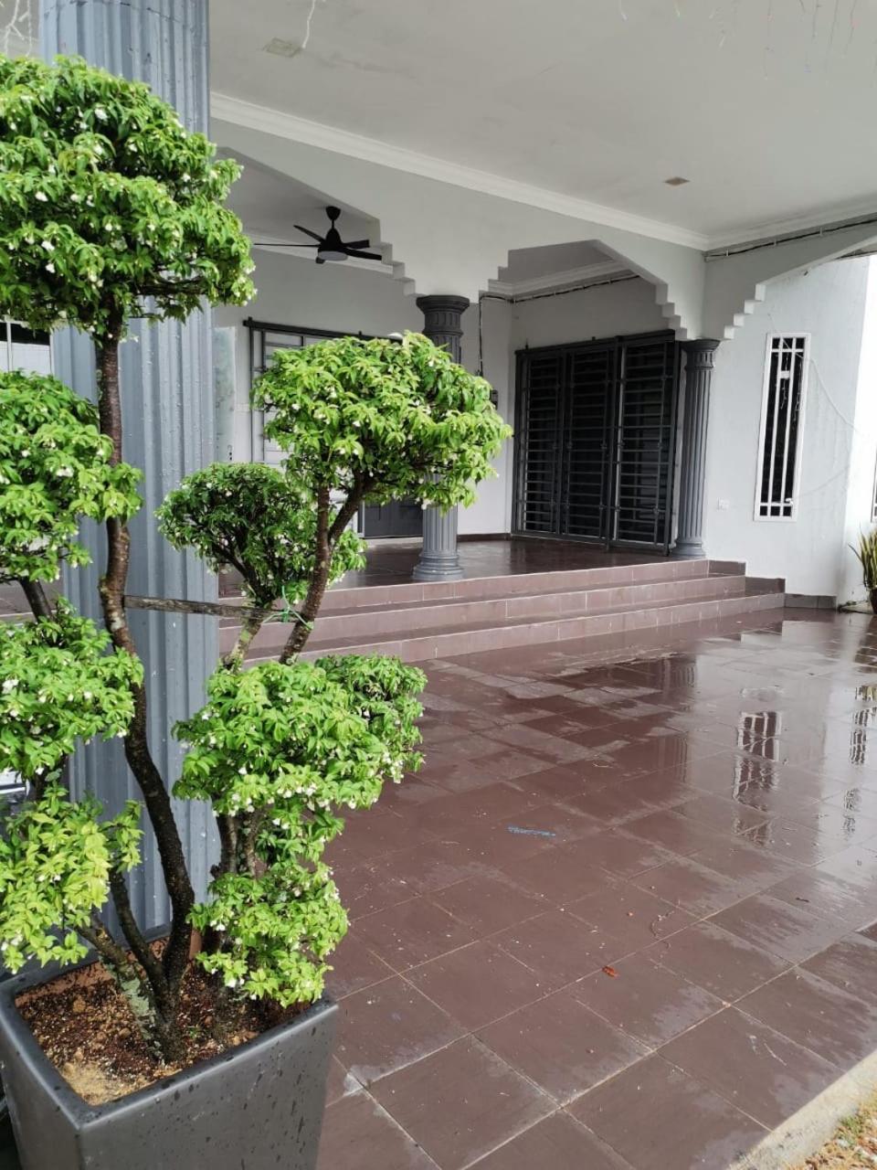 Ary&Zz Homestay For Islam Guests Tanjung Karang Extérieur photo
